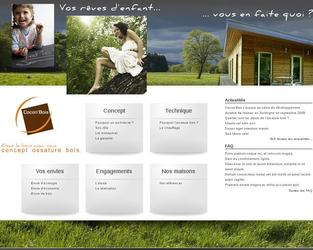Réalisé sous Drupal. Site vitrine (textes non encore saisis par le client) + intranet centralisation multi-entreprises