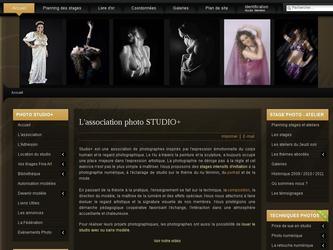 Studio+ est une association de photographes inspirés par l'expression émotionnelle du corps humain et le regard photographique.